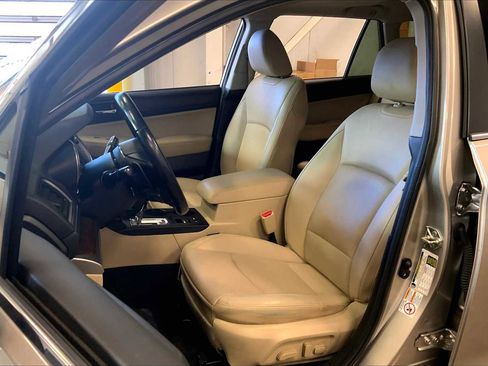 Used 2016 Subaru Outback 2.5i Limited image 10