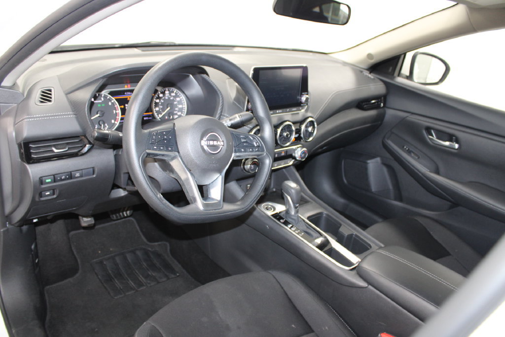 Used 2025 Nissan Sentra SV FWD image 21