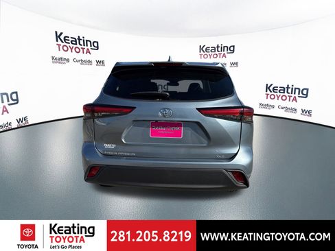 Used 2022 Toyota Highlander XLE image 6