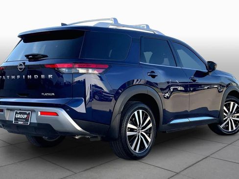 Used 2024 Nissan Pathfinder Platinum FWD image 13