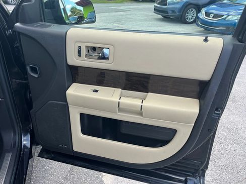 Used 2019 Ford Flex Limited w/ Equipment Group 301A FWD image 37
