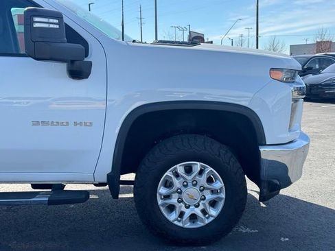 Used 2022 Chevrolet Silverado 3500 LT w/ All Star Edition AWD/4WD image 4