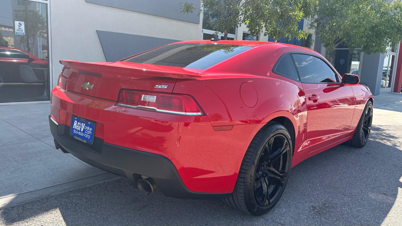 Used 2015 Chevrolet Camaro SS RWD image 6