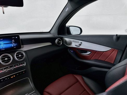 Used 2023 Mercedes-Benz GLC 300 4MATIC Coupe image 25