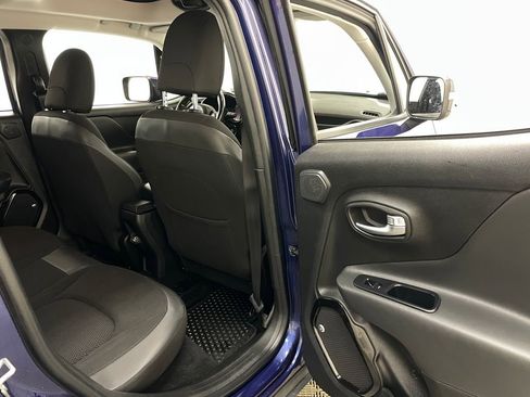 Used 2018 Jeep Renegade Altitude AWD/4WD image 35