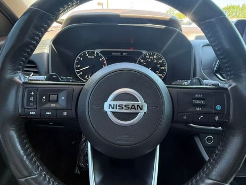 Used 2021 Nissan Rogue SV w/ Premium Package image 24