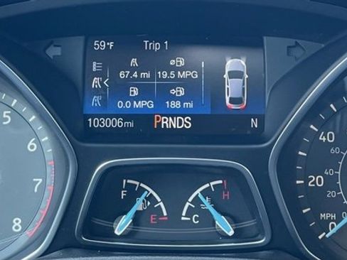 Used 2017 Ford Focus SEL image 21