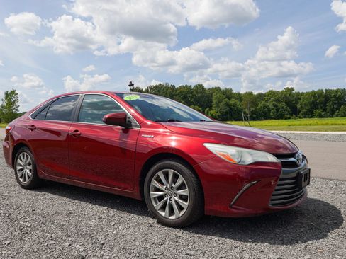 Used 2016 Toyota Corolla LE FWD image 5
