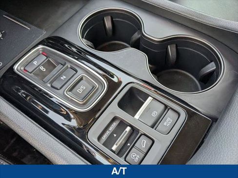 Used 2023 Honda Pilot EX-L image 16