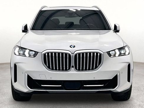 Used 2024 BMW X5 xDrive40i AWD/4WD image 3