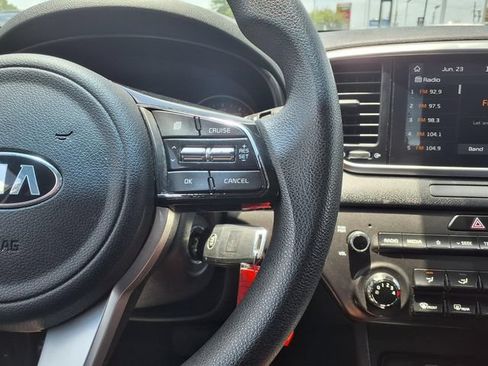 Used 2020 Kia Sportage LX FWD image 21