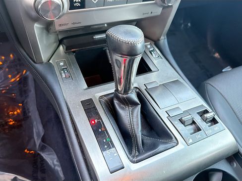 Used 2017 Lexus GX 460 image 27