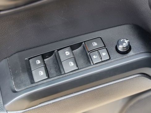 Certified 2023 Toyota Tacoma SR AWD/4WD image 24