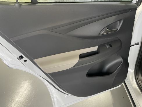 New 2026 Buick Envista Avenir image 11