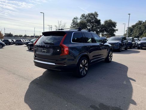 Certified 2024 Volvo XC90 T8 Plus w/ Protection Package Premier image 6