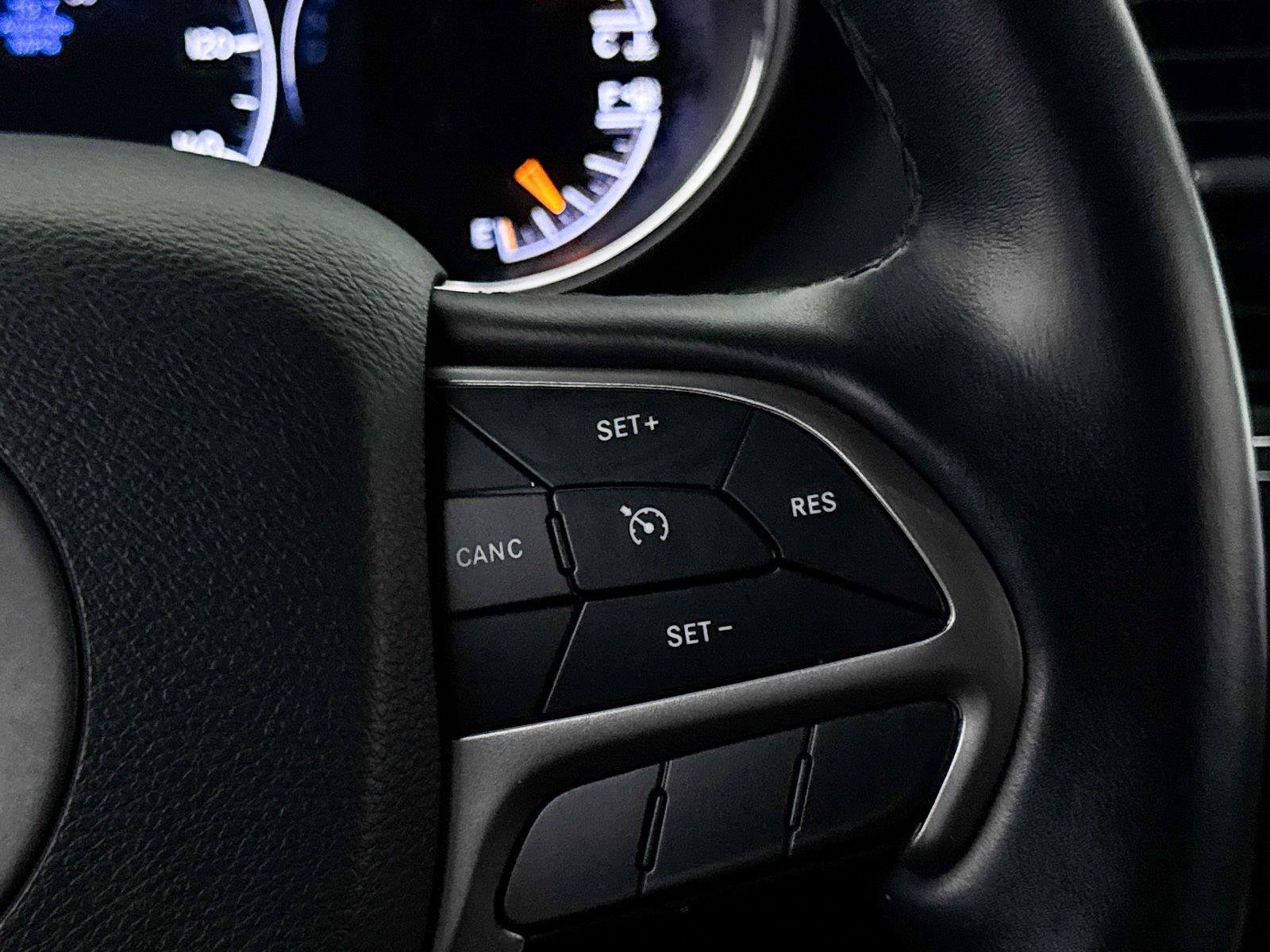 Used 2021 Jeep Grand Cherokee Laredo X AWD/4WD image 33