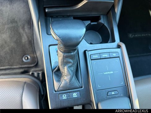 Used 2022 Lexus ES 300h w/ Accessory Package image 21