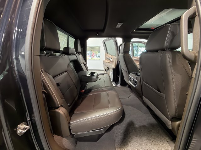 Used 2026 GMC Sierra 1500 Denali w/ Denali Reserve Package AWD/4WD image 16