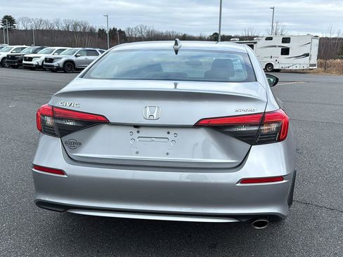 Used 2023 Honda Civic Sport image 8