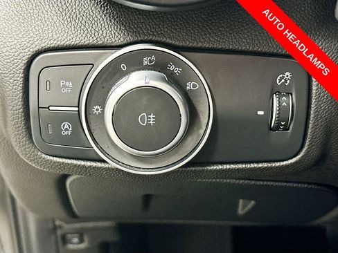 Used 2021 Alfa Romeo Giulia Sprint w/ Nero Edizione RWD image 11