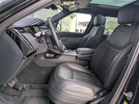 Used 2024 Land Rover Range Rover Sport Dynamic SE image 24