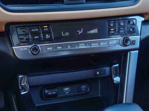 Certified 2024 Kia Seltos EX image 22