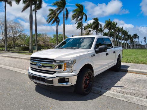 Used 2019 Ford F150 XLT w/ Equipment Group 301A Mid image 3