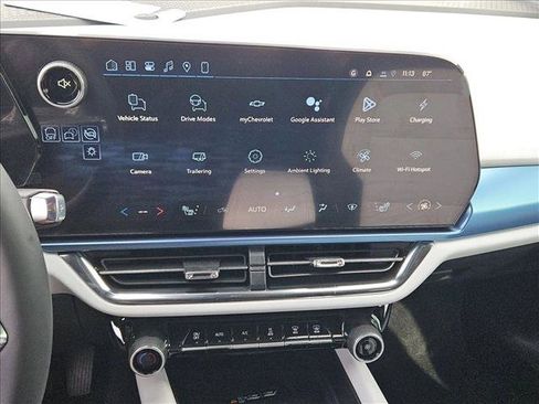 New 2026 Chevrolet Equinox EV LT image 12