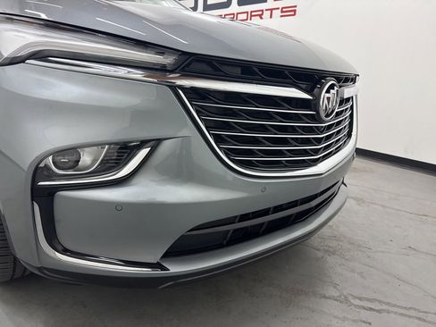 Used 2024 Buick Enclave Premium image 2