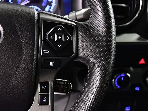 Used 2021 Toyota Tacoma TRD Off-Road image 20