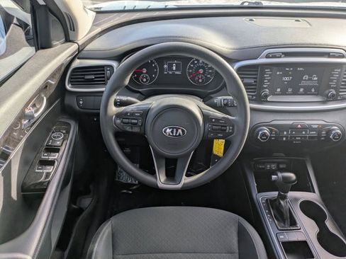 Used 2018 Kia Sorento LX image 14