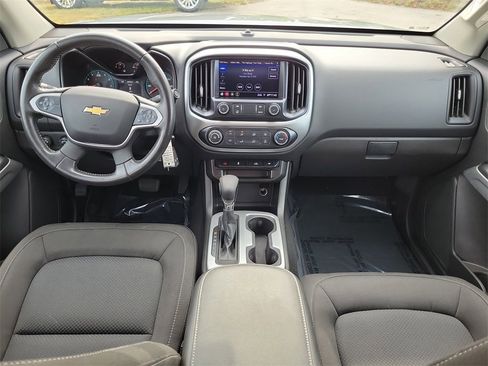 Used 2022 Chevrolet Colorado LT w/ LT Convenience Package image 12
