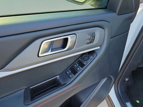 New 2025 Ford Explorer ST-Line w/ Premium Package image 7