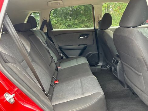 Used 2023 Nissan Rogue SV FWD image 19