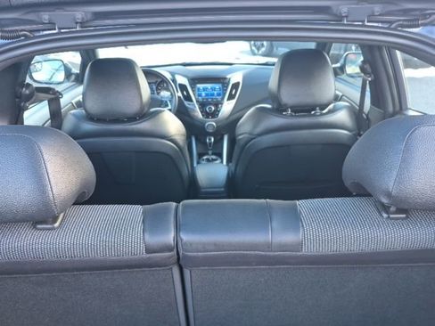 Used 2016 Hyundai Veloster w/ Option Group 02 image 18