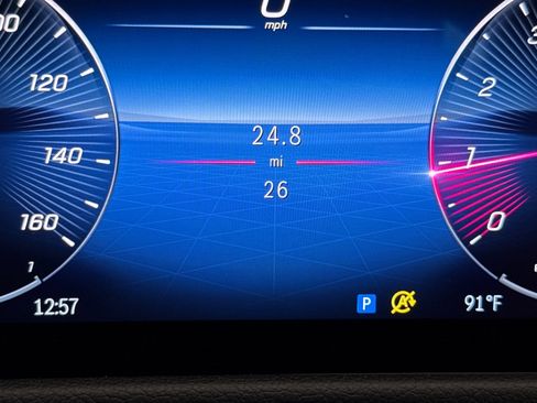 New 2025 Mercedes-Benz GLA 250 image 33