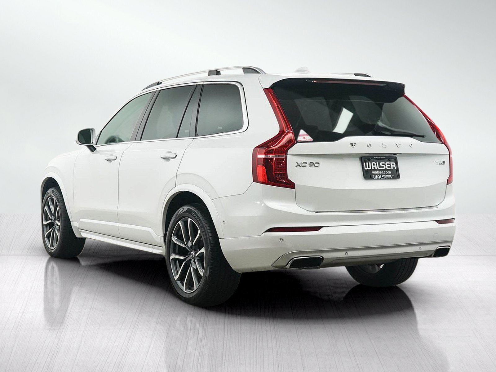Used 2018 Volvo XC90 T6 Momentum w/ Convenience Package AWD/4WD image 3