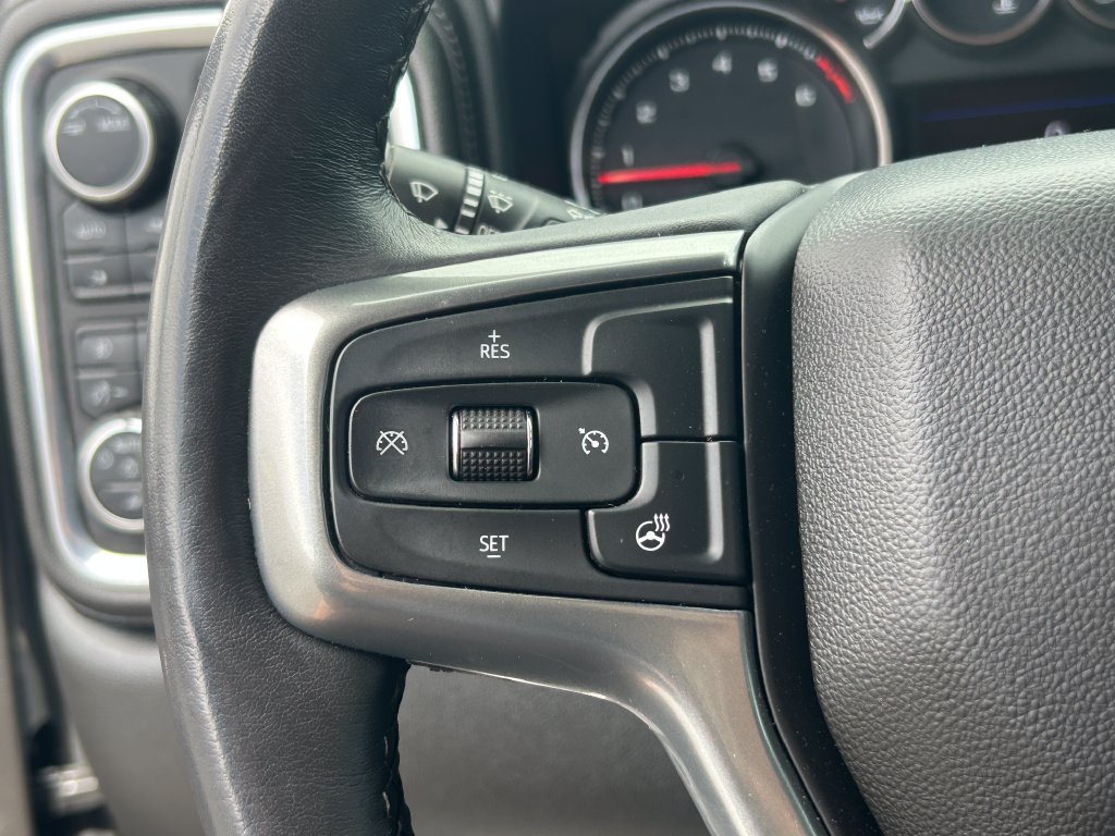 Used 2022 Chevrolet Silverado 1500 RST AWD/4WD image 18