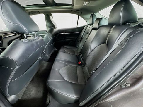 Certified 2019 Toyota Camry XSE FWD image 18