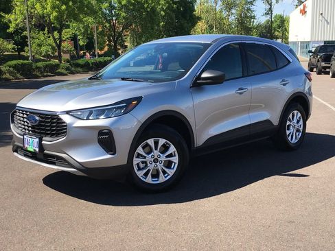 Used 2024 Ford Escape Active AWD/4WD image 1