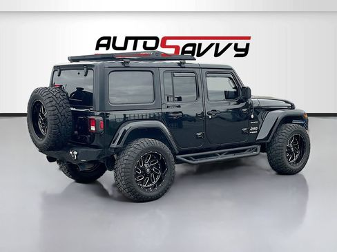 Used 2020 Jeep Wrangler Unlimited Sahara AWD/4WD image 7