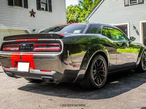 Used 2020 Dodge Challenger SRT Hellcat image 8