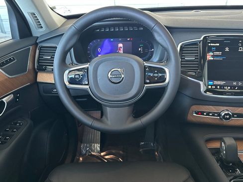 Certified 2024 Volvo XC90 T8 Plus w/ Protection Package Premier image 17