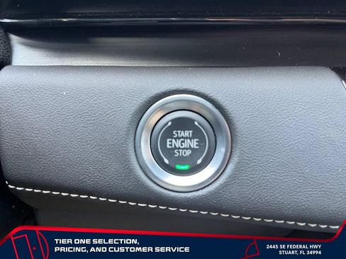 Used 2024 Cadillac Escalade ESV Premium Luxury AWD/4WD image 22