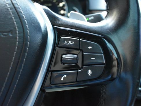 Used 2019 BMW 530i xDrive w/ Convenience Package AWD/4WD image 16