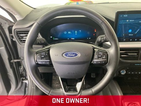 Used 2024 Ford Escape Platinum image 8