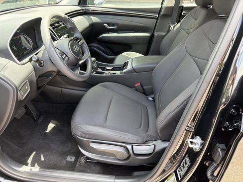 Certified 2024 Hyundai Tucson SE FWD image 3