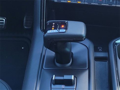 Used 2023 GMC Sierra 1500 AT4 w/ Technology Package image 16