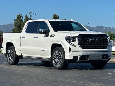 Used 2025 GMC Sierra 1500 Denali Ultimate AWD/4WD image 2