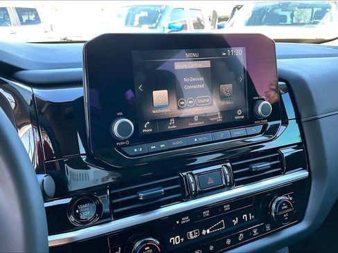 New 2025 Nissan Pathfinder SV image 13